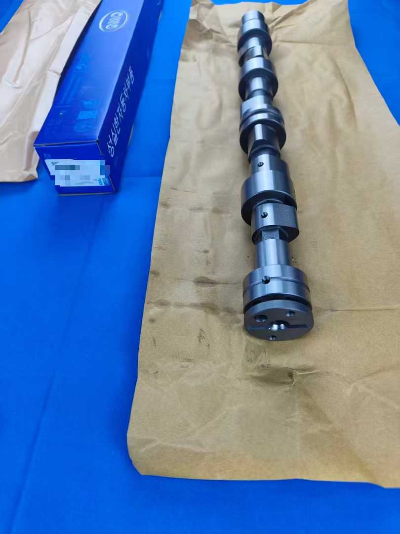 عمود كامات (Camshaft)